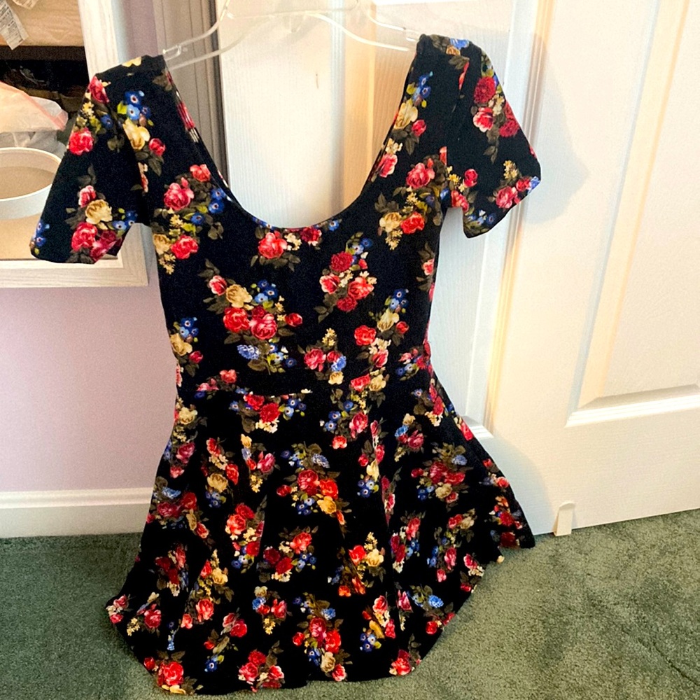 Floral pattern dress